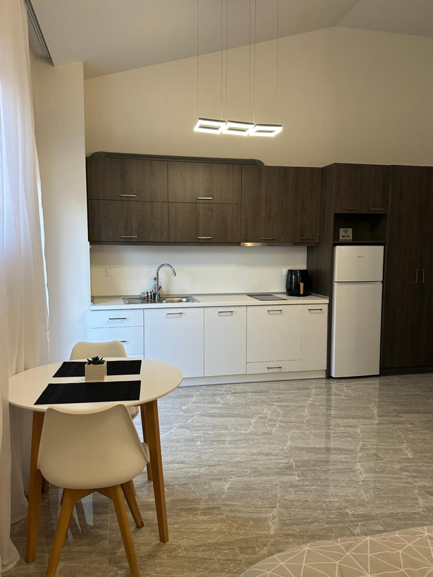 מאקרי Natalie'S Apartments מראה חיצוני תמונה